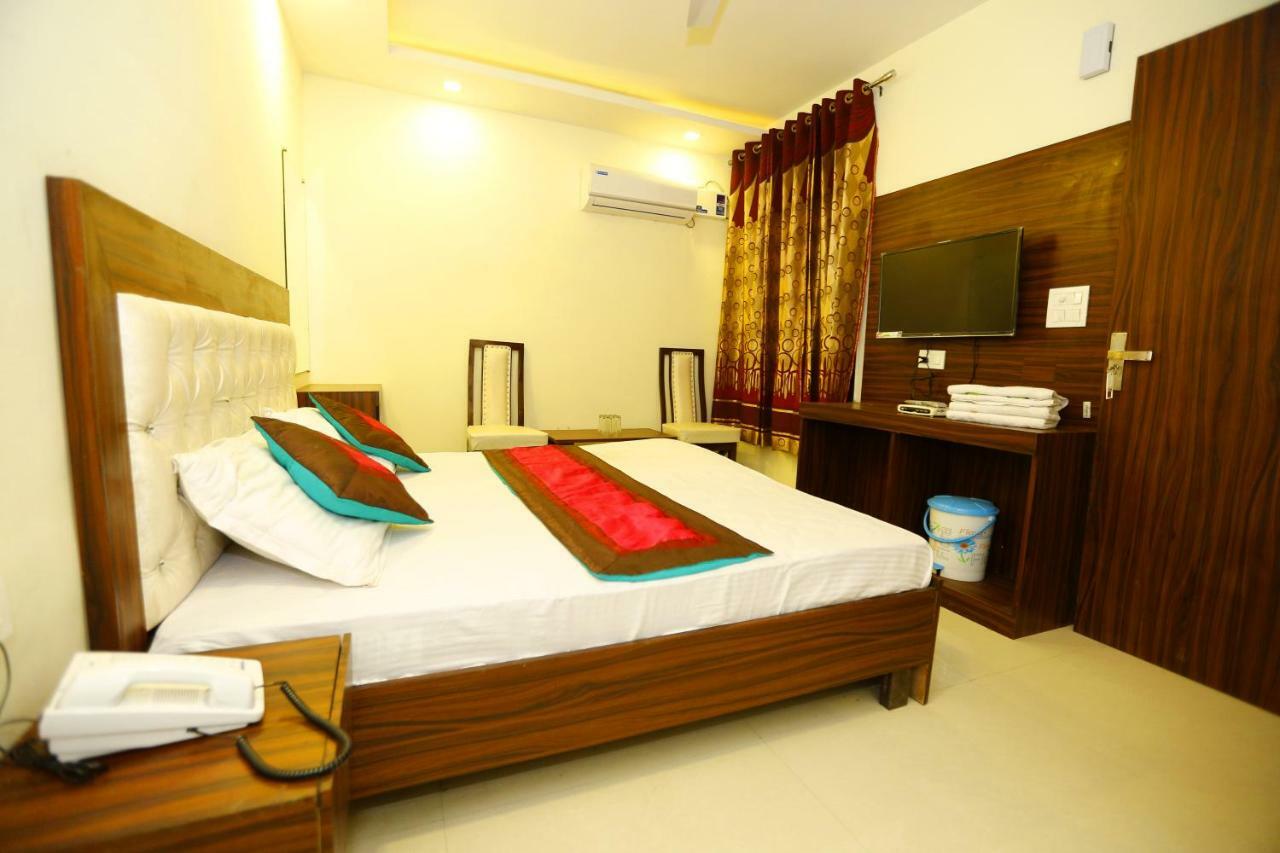 Hotel Golden Heart Amritsar Exterior photo